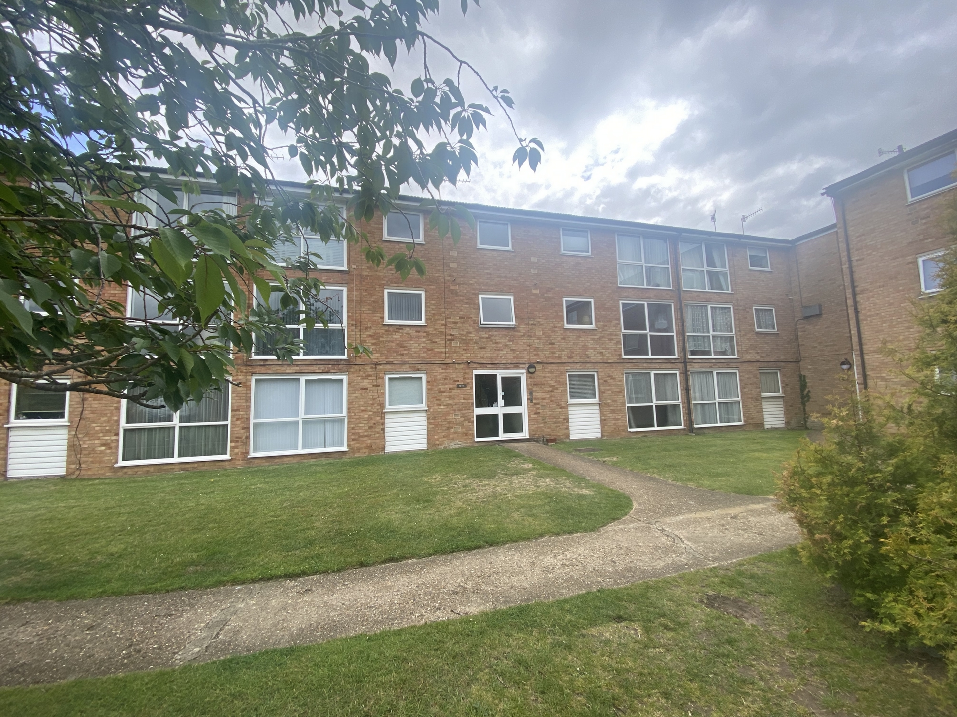 Property image for Meadow Close, St Albans, AL2 1RH